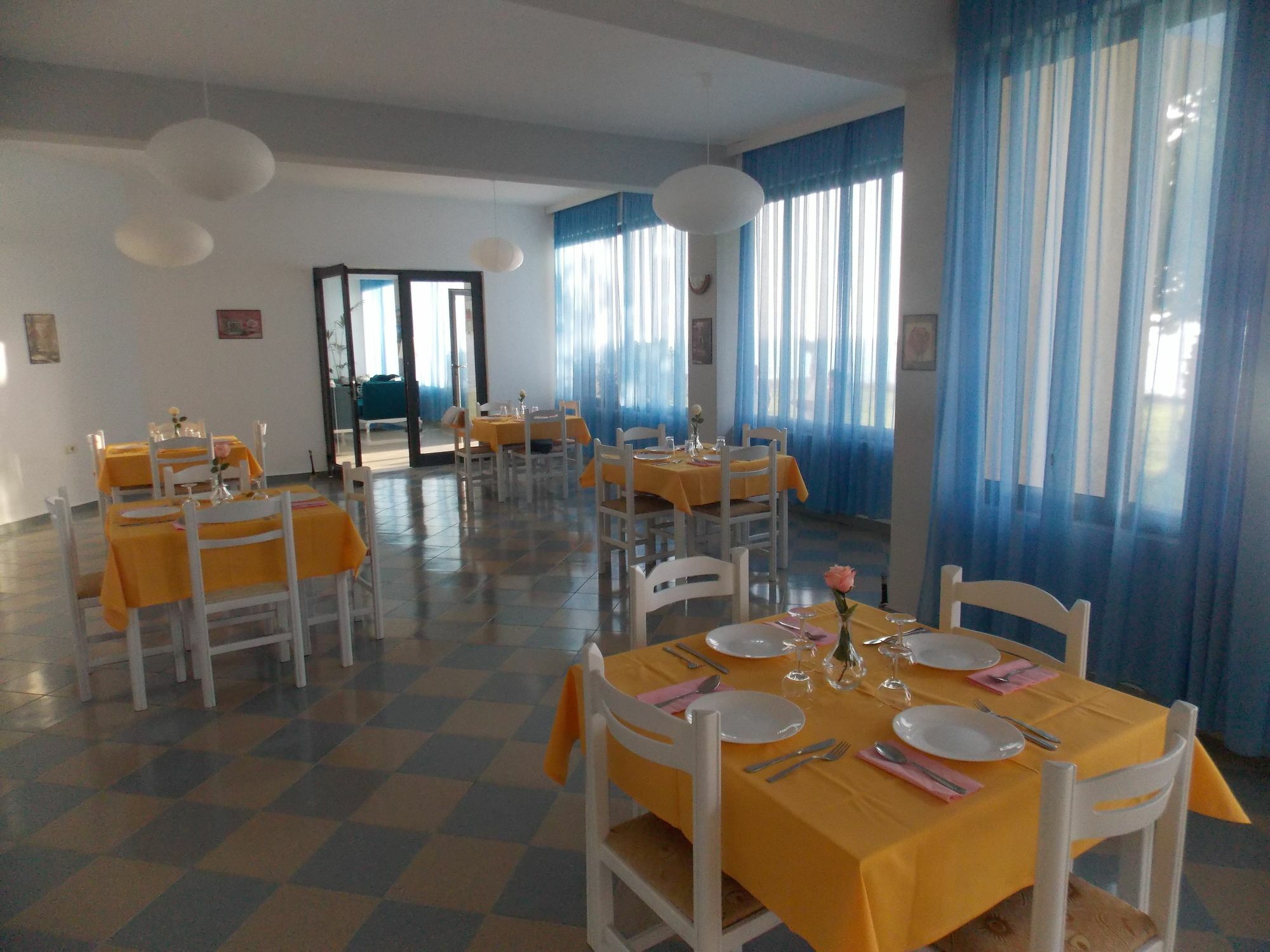 Ocean 2* Sarandë